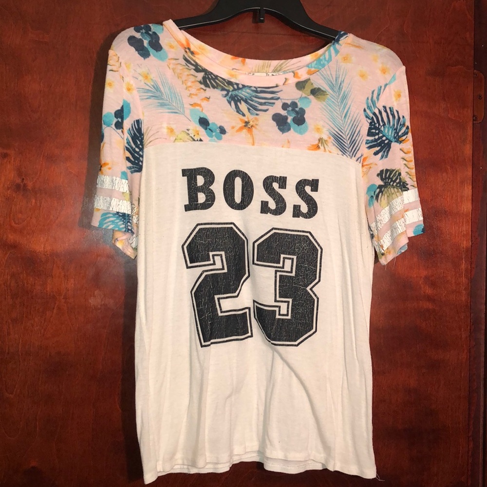 Tee
